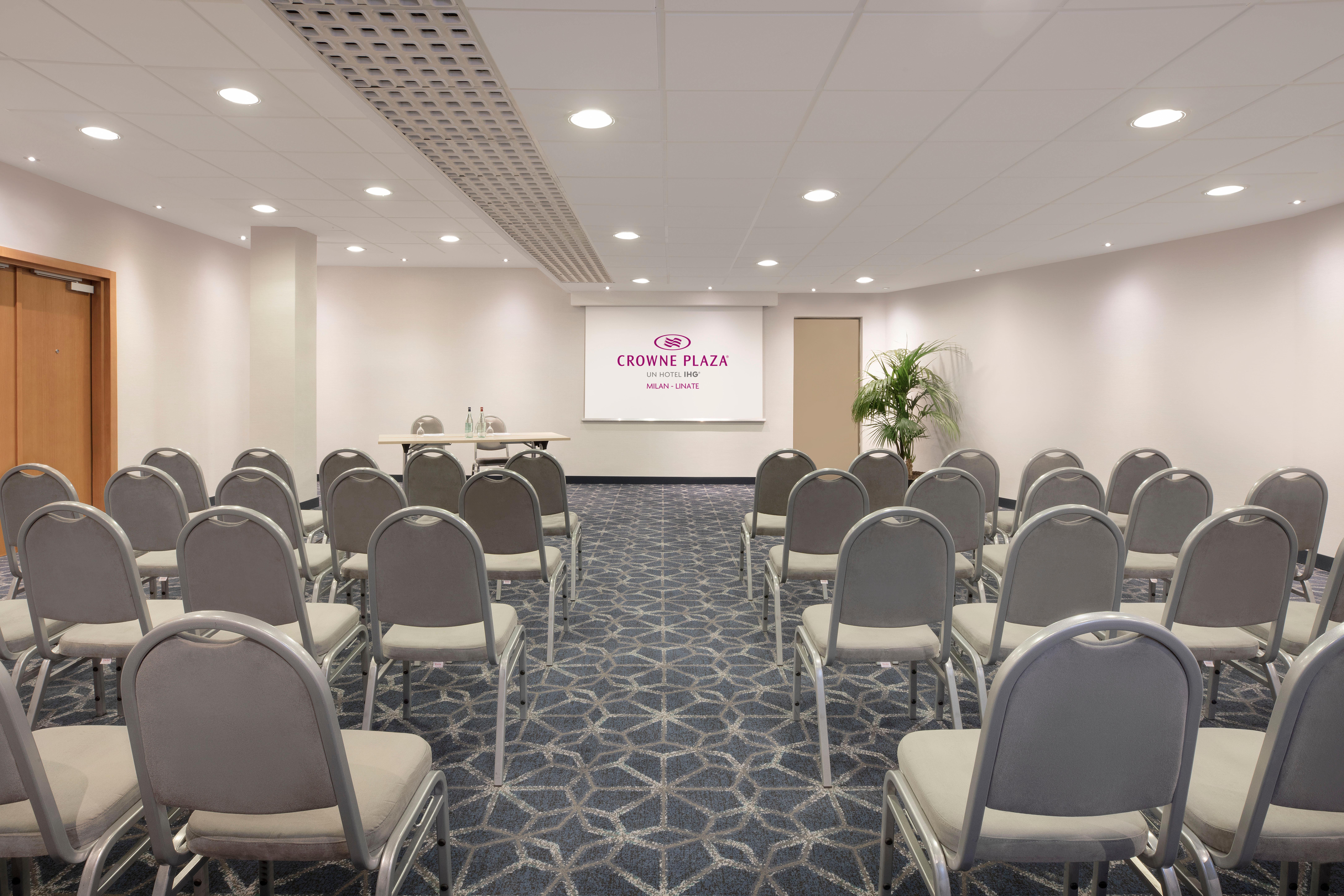 Crowne Plaza Milan Linate By Ihg Hotel San Donato Milanese Exterior photo