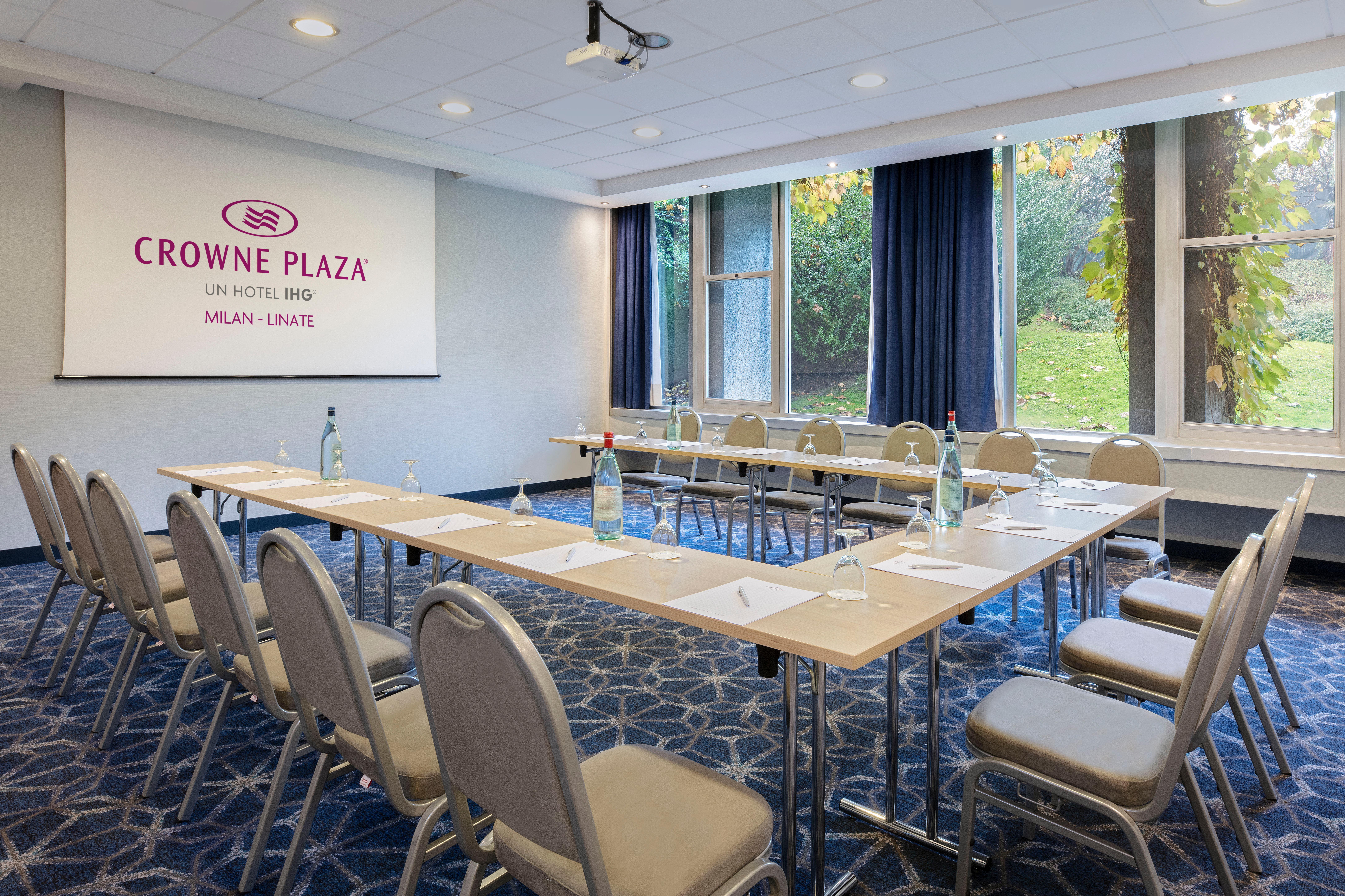 Crowne Plaza Milan Linate By Ihg Hotel San Donato Milanese Exterior photo