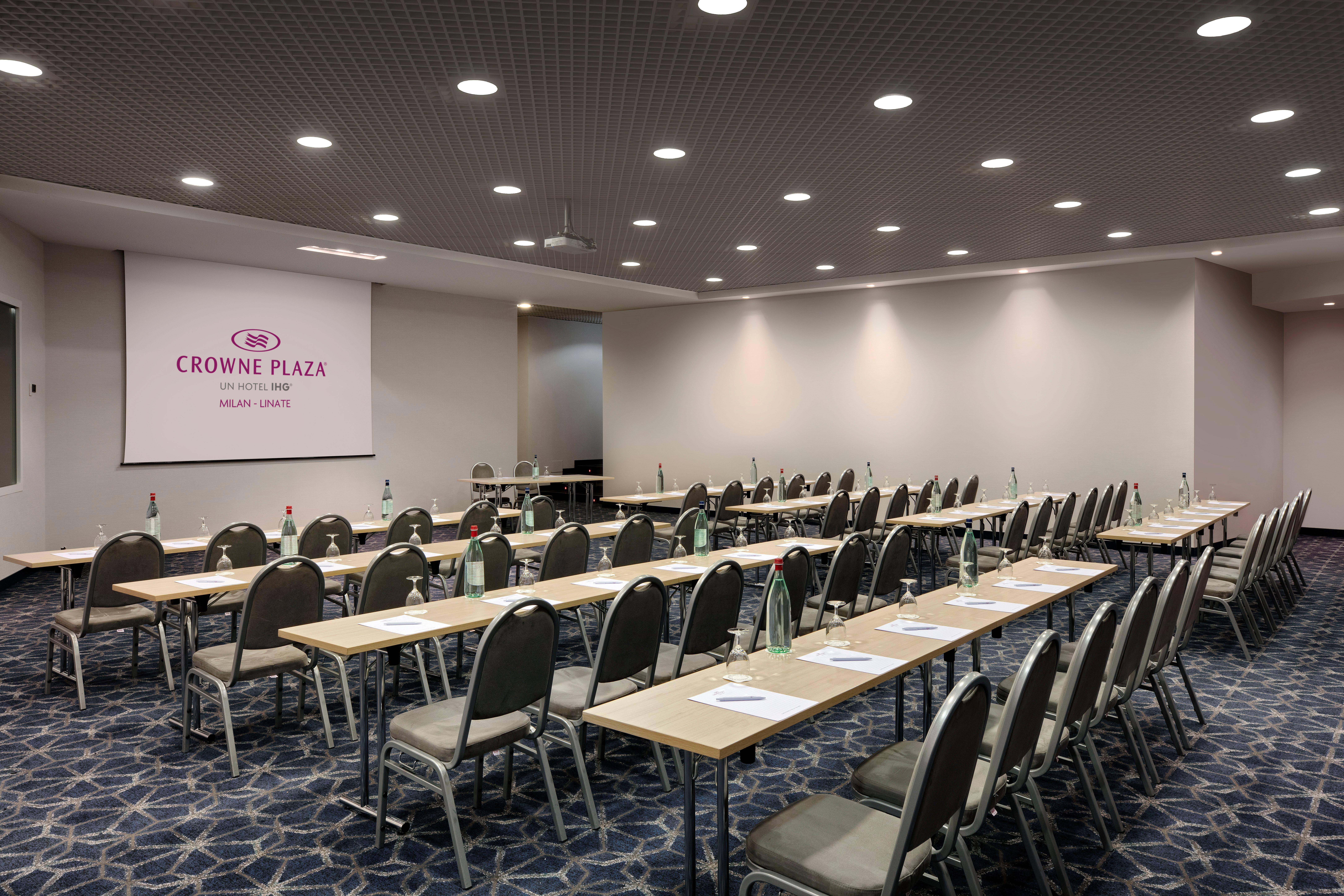 Crowne Plaza Milan Linate By Ihg Hotel San Donato Milanese Exterior photo