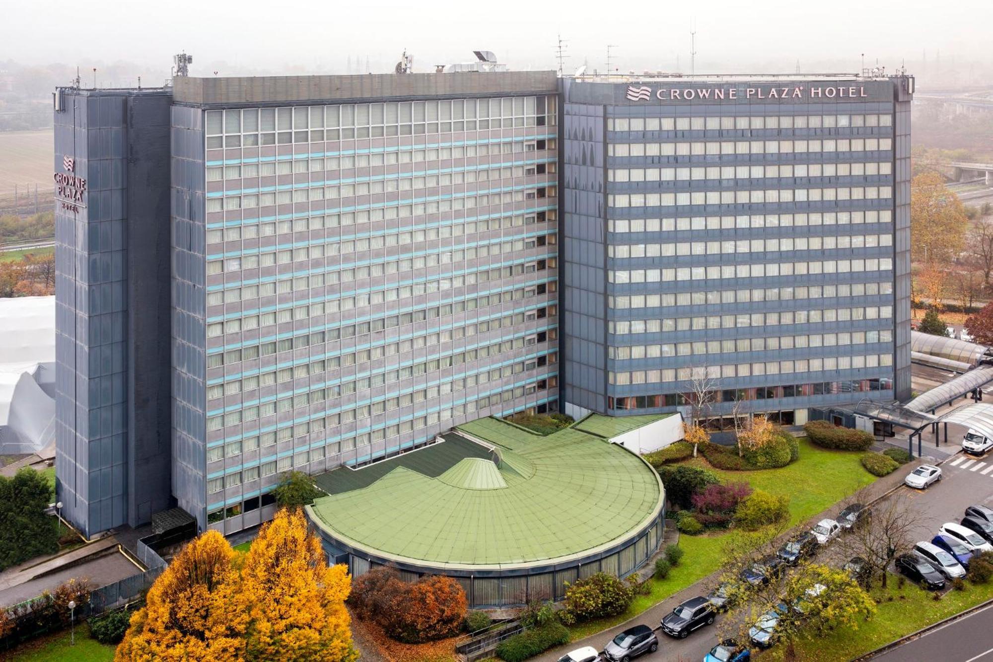 Crowne Plaza Milan Linate By Ihg Hotel San Donato Milanese Exterior photo