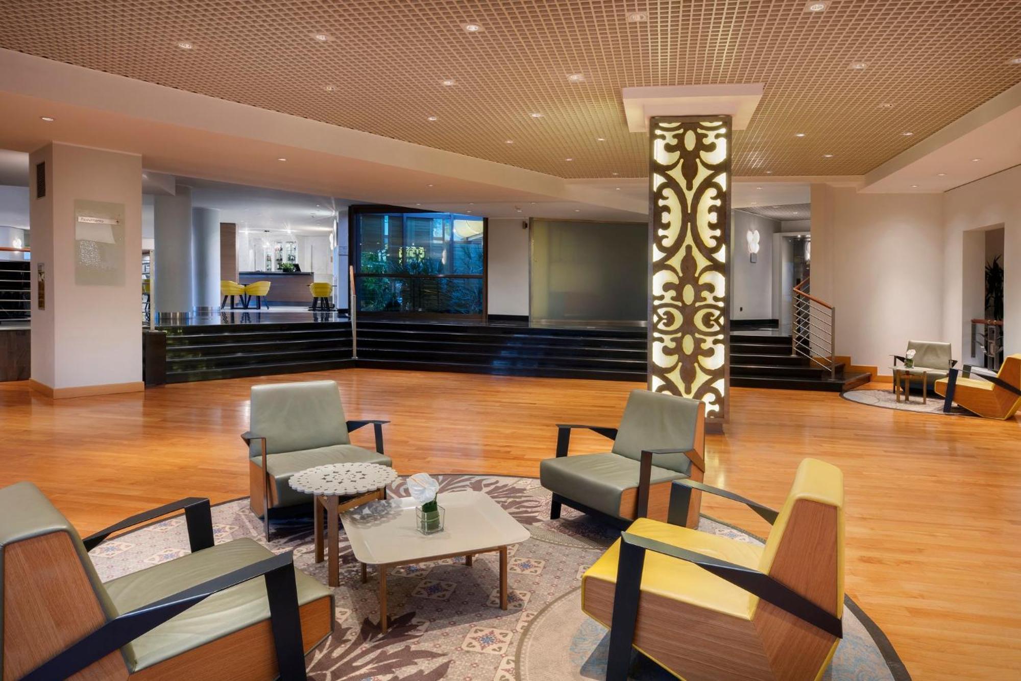 Crowne Plaza Milan Linate By Ihg Hotel San Donato Milanese Exterior photo
